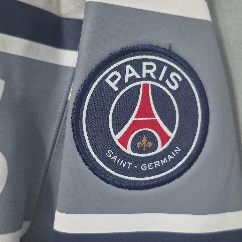Jordan Brand x Paris Saint-Germain (PSG) Full-Zip Fleece Hoodie - Picture 4 of 7